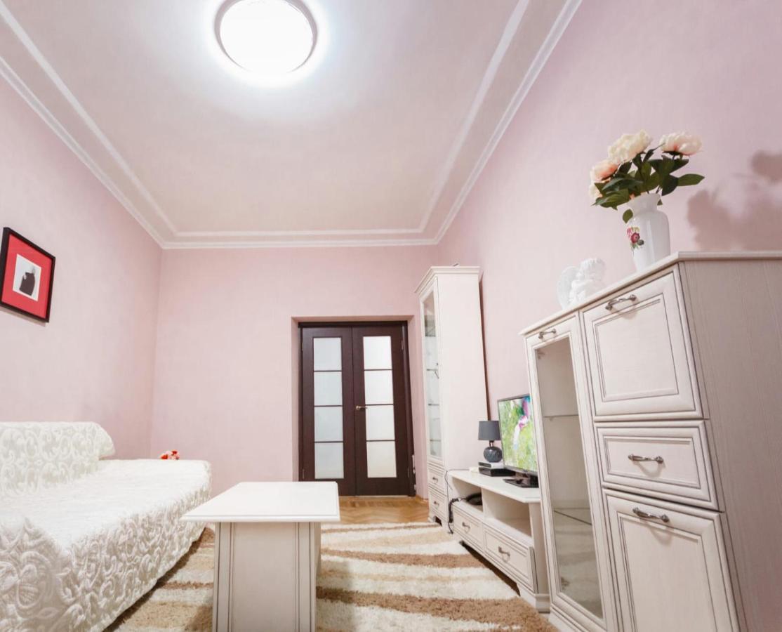 Apartment On Lenina 9 Minszk Kültér fotó